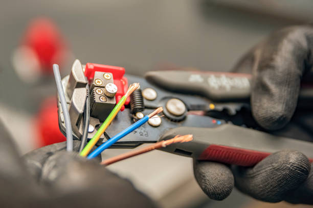 Best Affordable Emergency Electrician  in Curtice, OH